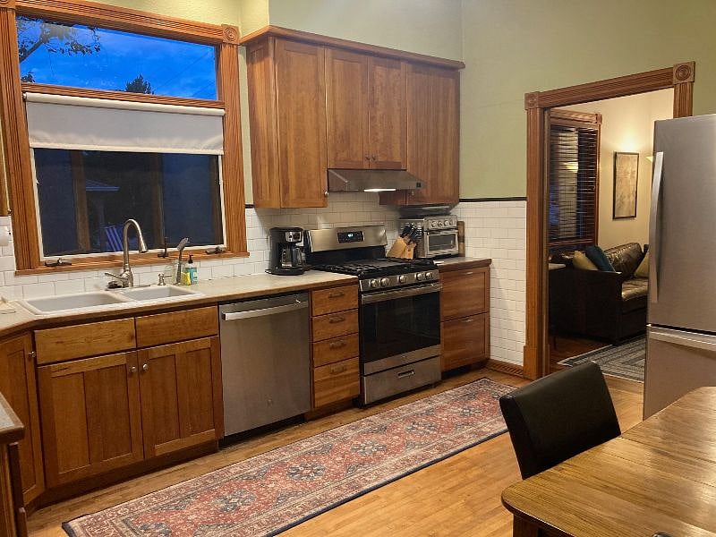 Furnished Finder property 581379_1 photo 4