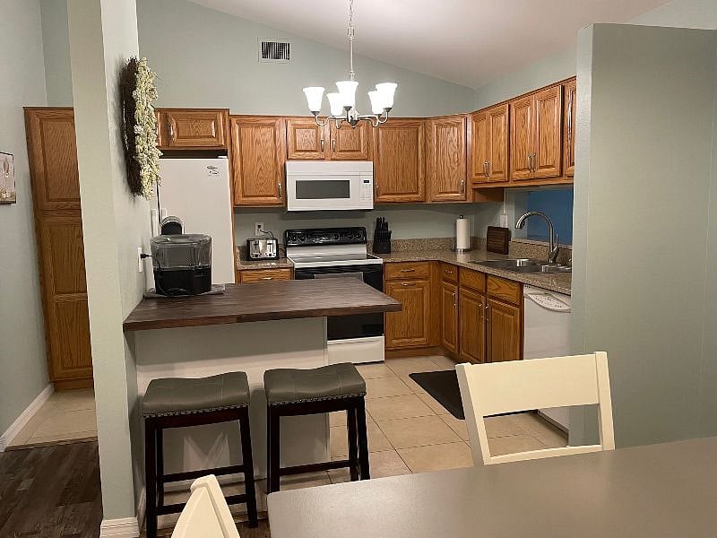 Furnished Finder property 581407_1 photo 5