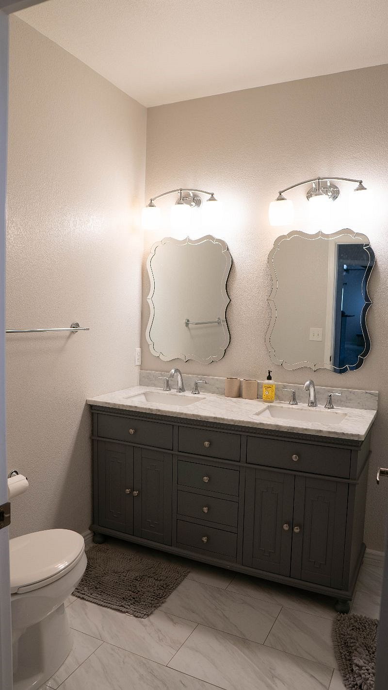 Double Vanity Sink