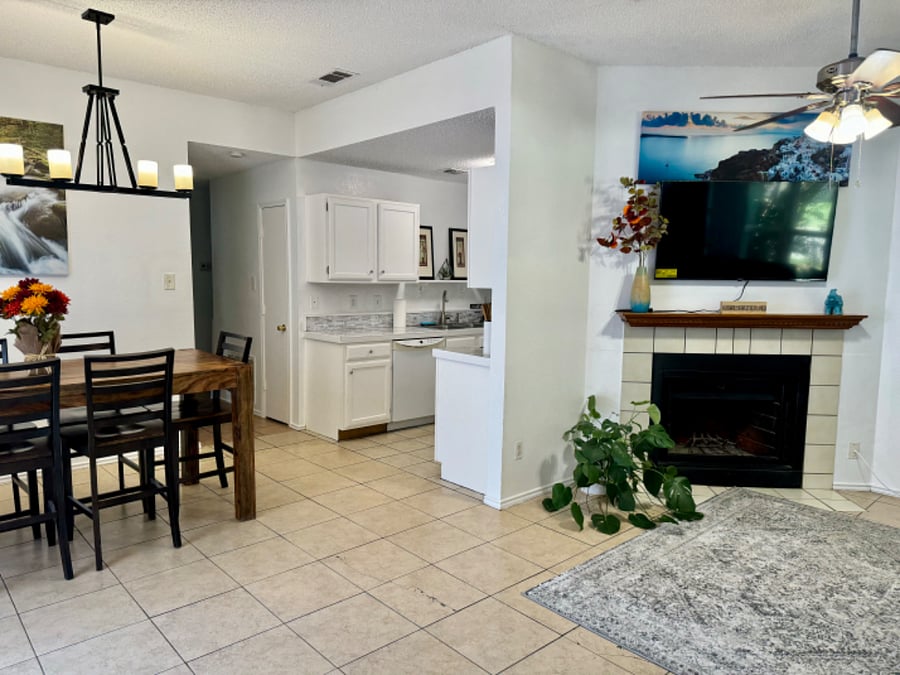 Furnished Finder property 581458_1 photo 3