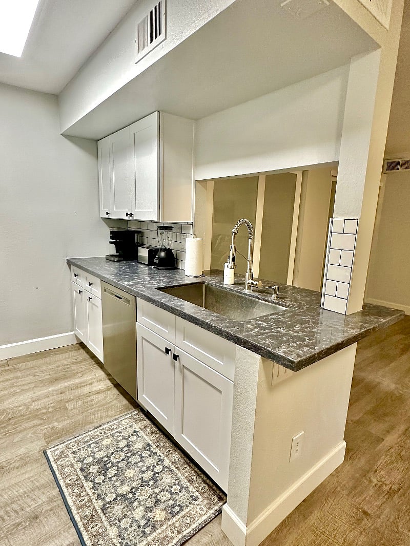 Furnished Finder property 581506_1 photo 12