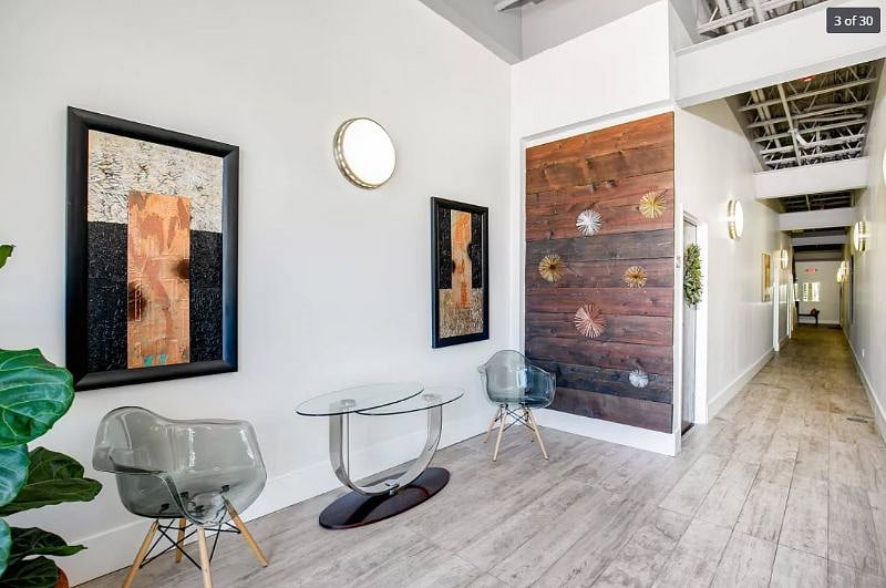 First floor entry way