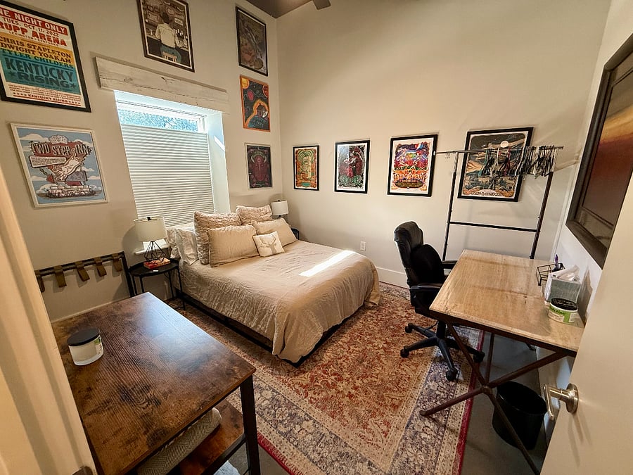 Guest bedroom