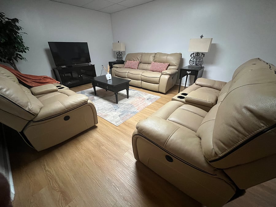 Furnished Finder property 581618_1 photo 4