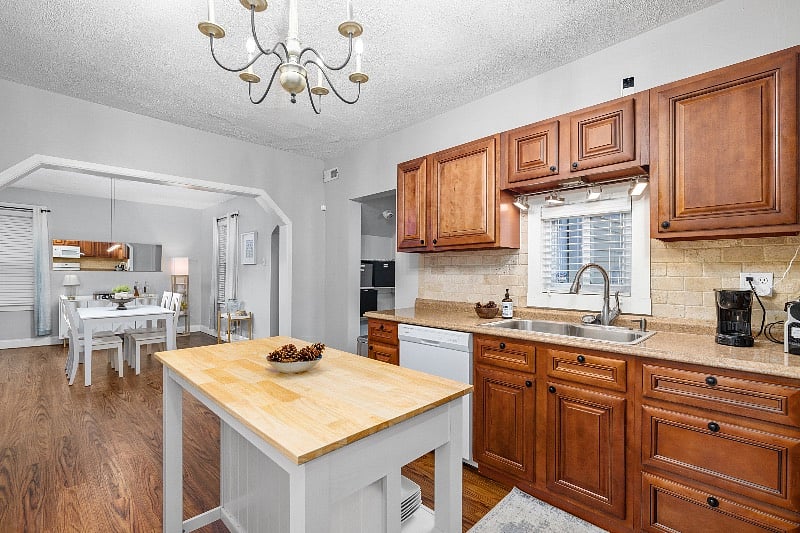 Furnished Finder property 581622_1 photo 8