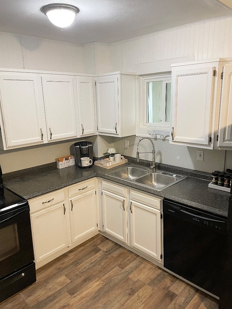 Furnished Finder property 581681_1 photo 8