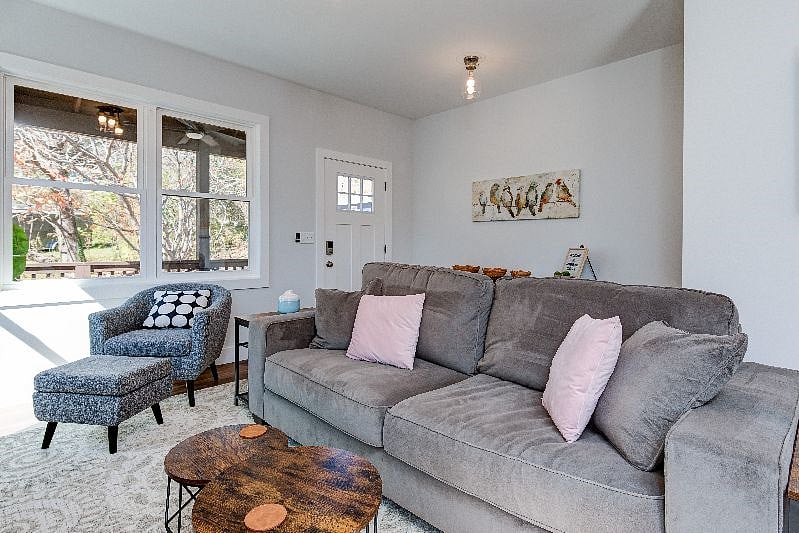 Furnished Finder property 581713_1 photo 3