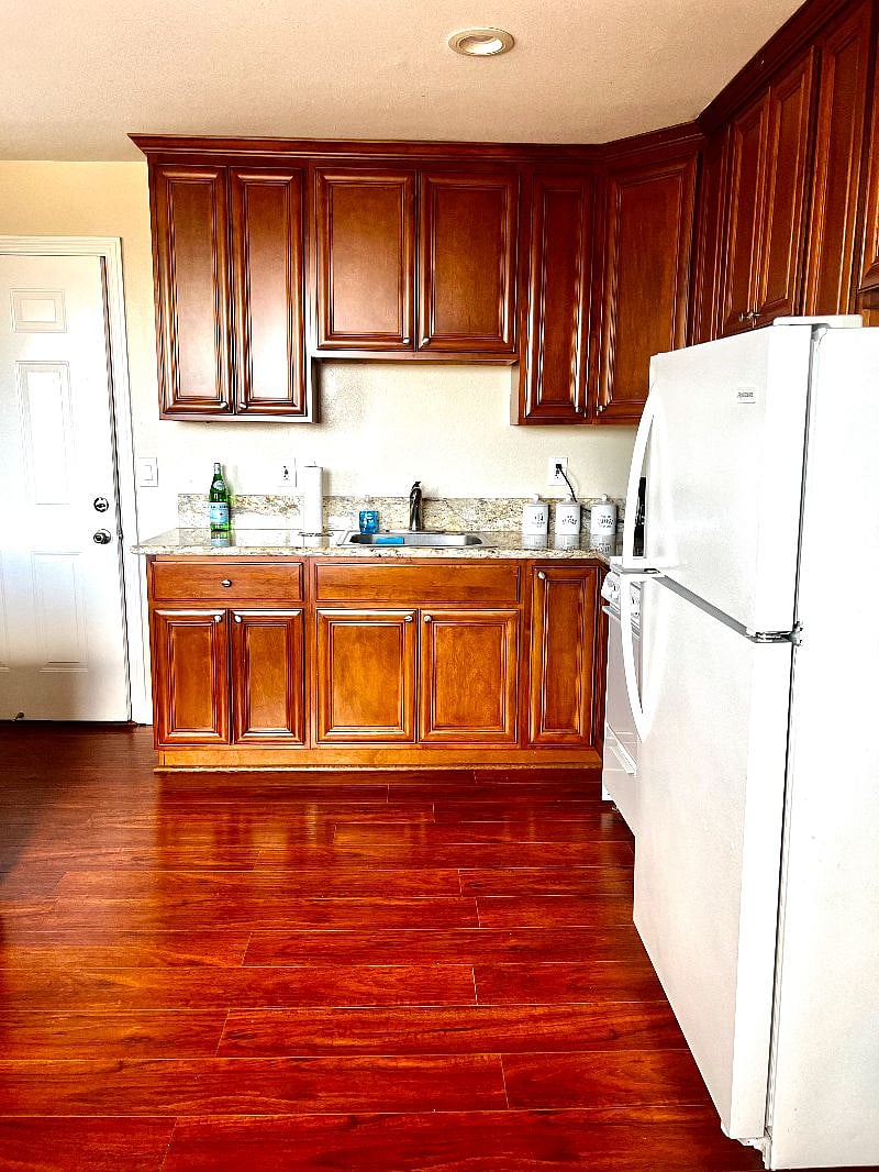 Furnished Finder property 581810_1 photo 7
