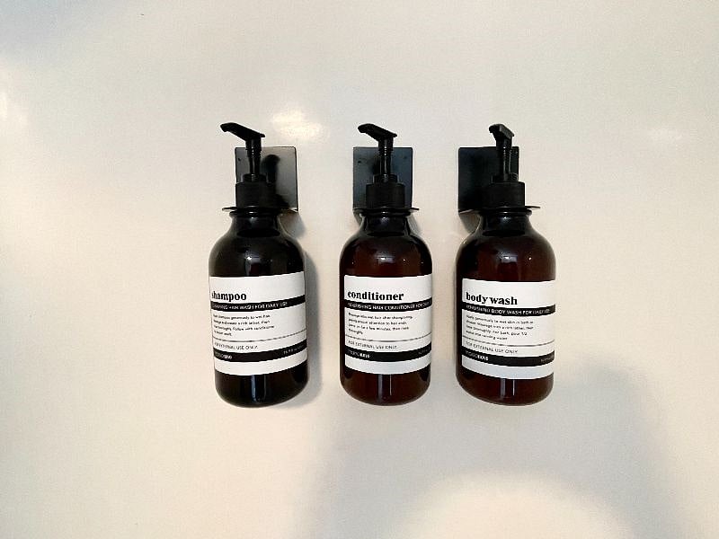 Shampoo, Conditioner and Soap provided in both bathrooms