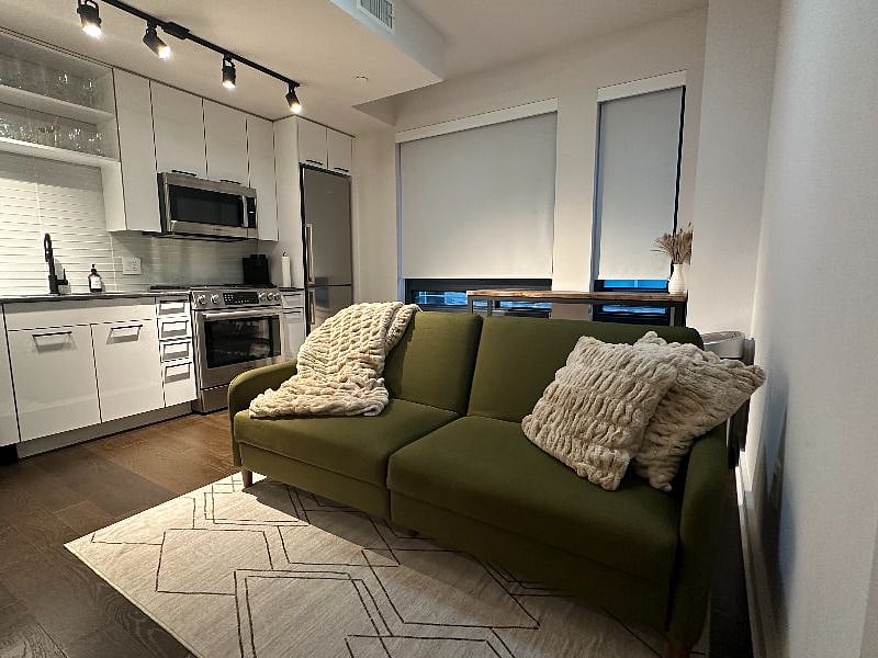 Living room & Kitchen