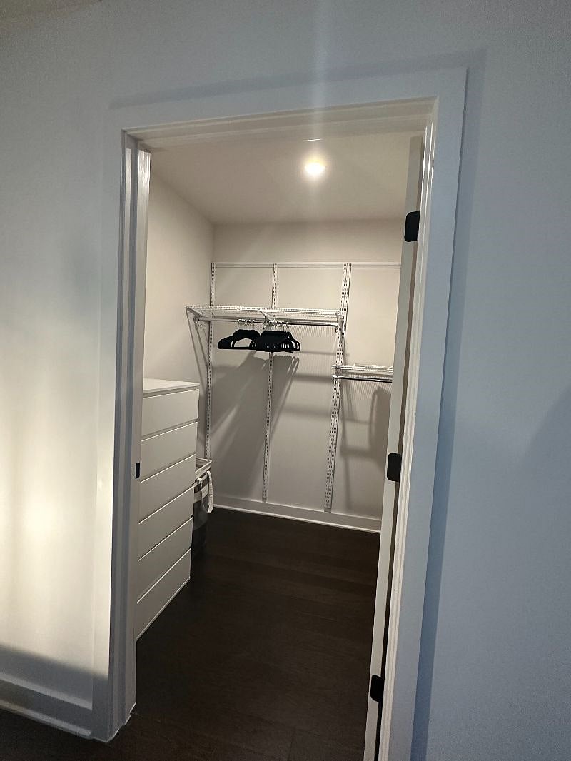 Walk-in Closet