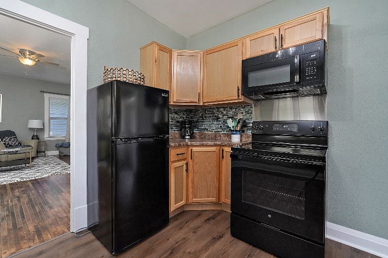 Furnished Finder property 581863_1 photo 13