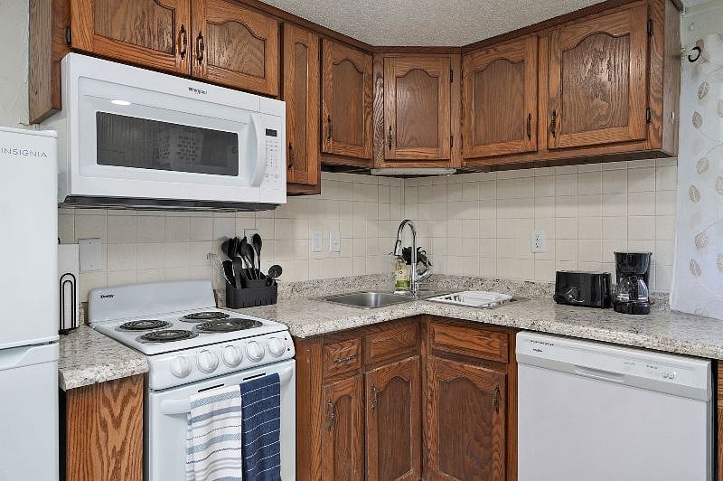 Furnished Finder property 581866_1 photo 7