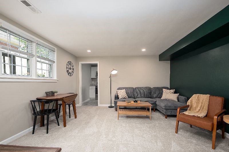 Furnished Finder property 581872_1 photo 12