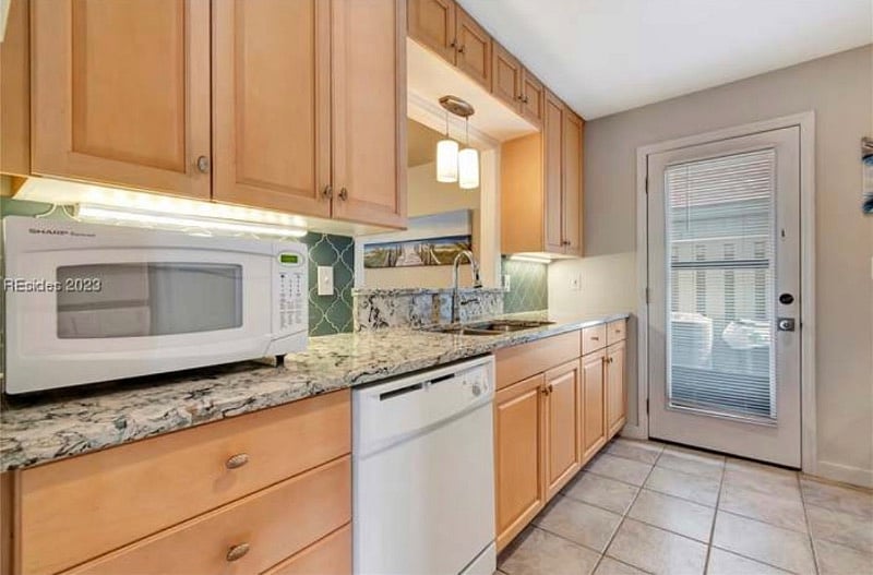 Furnished Finder property 581891_1 photo 4