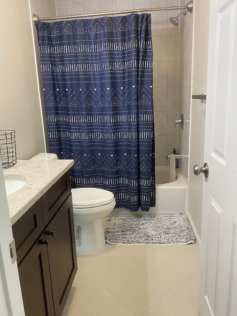 Full bathroom 