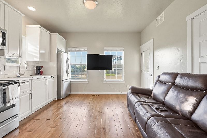 Furnished Finder property 581977_1 photo 4