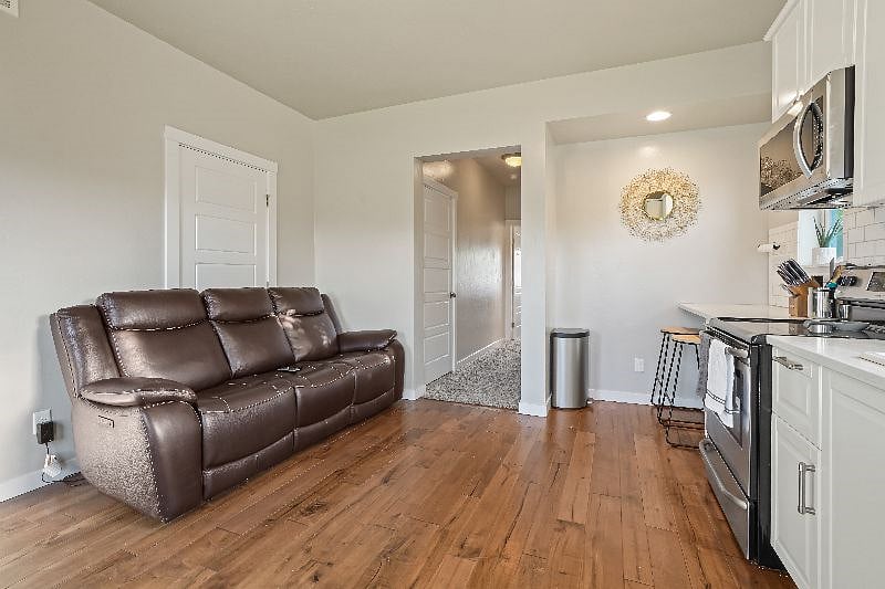 Furnished Finder property 581977_1 photo 5