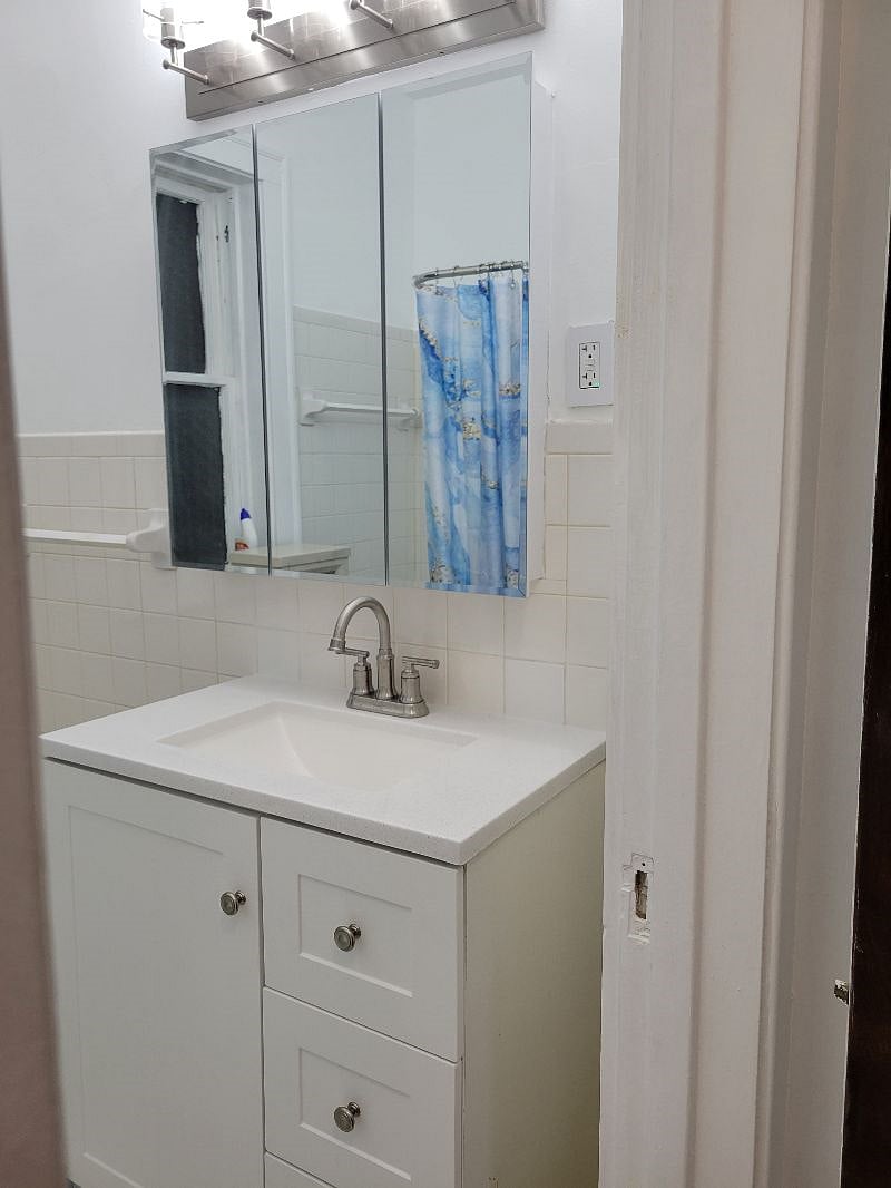 Furnished Finder property 582000_1 photo 9