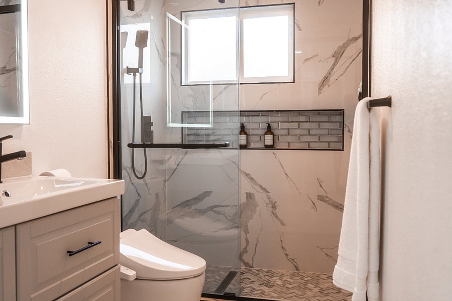 Master Bedroom Bathroom