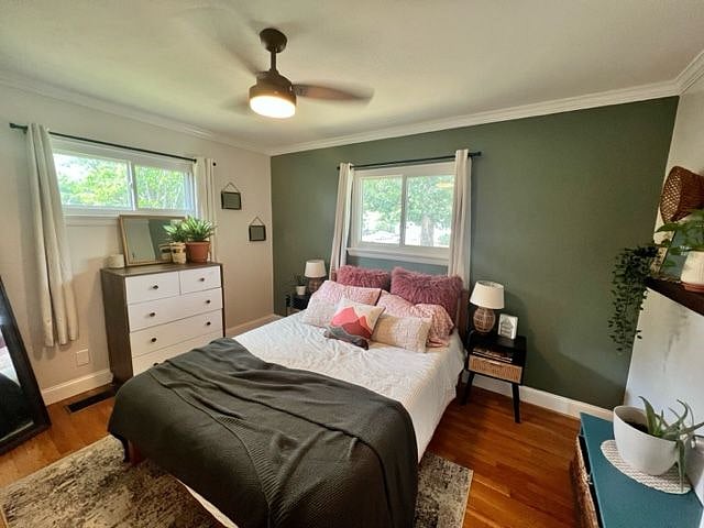 2nd bedroom with queen bed
