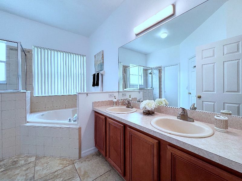 Furnished Finder property 582237_1 photo 9
