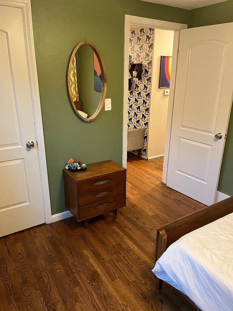 Spare bedroom. The door on the left is the closet.