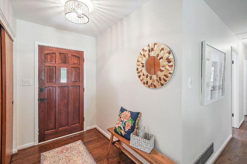 Furnished Finder property 582270_1 photo 9