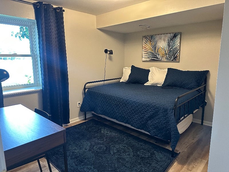 Furnished Finder property 582300_1 photo 17