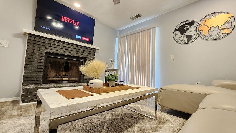 Furnished Finder property 582302_1 photo 15