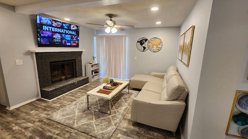 Furnished Finder property 582302_1 photo 3