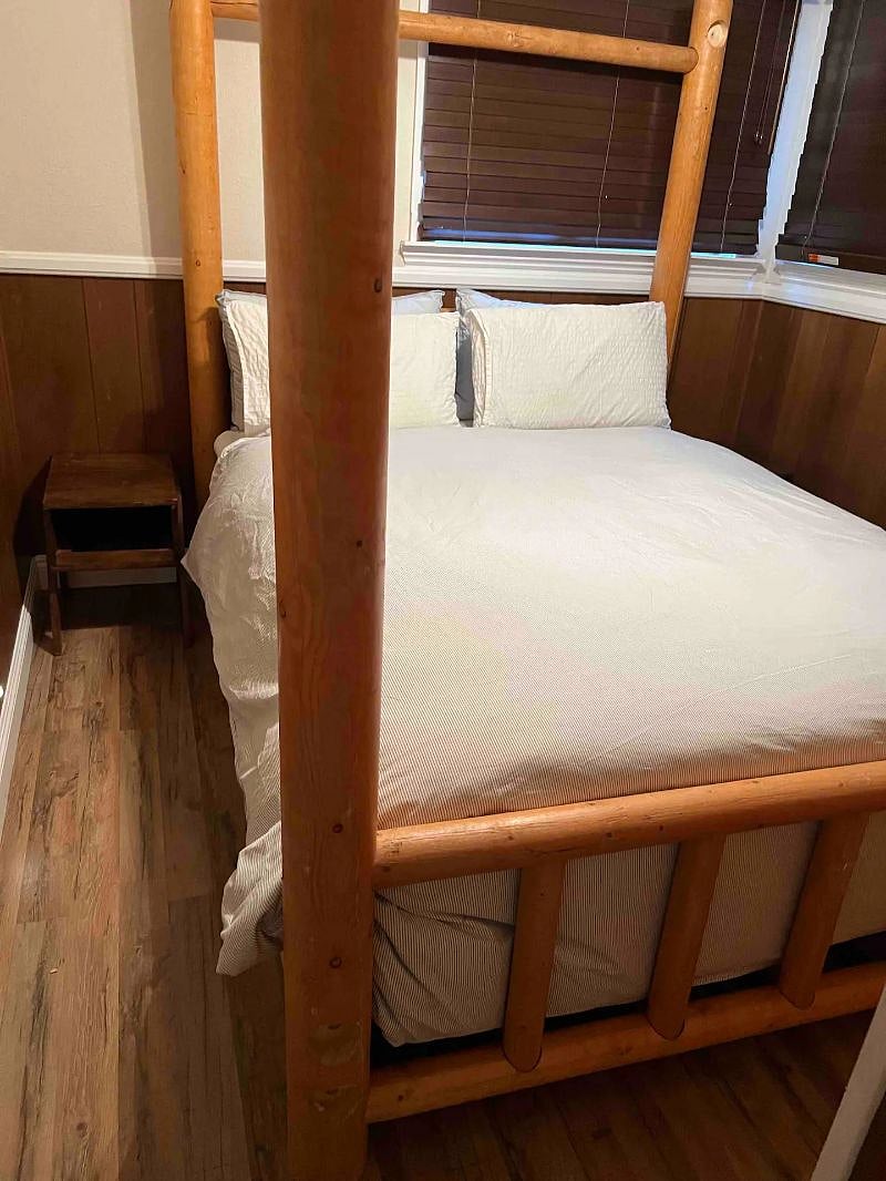 Bed room 2, queen bed