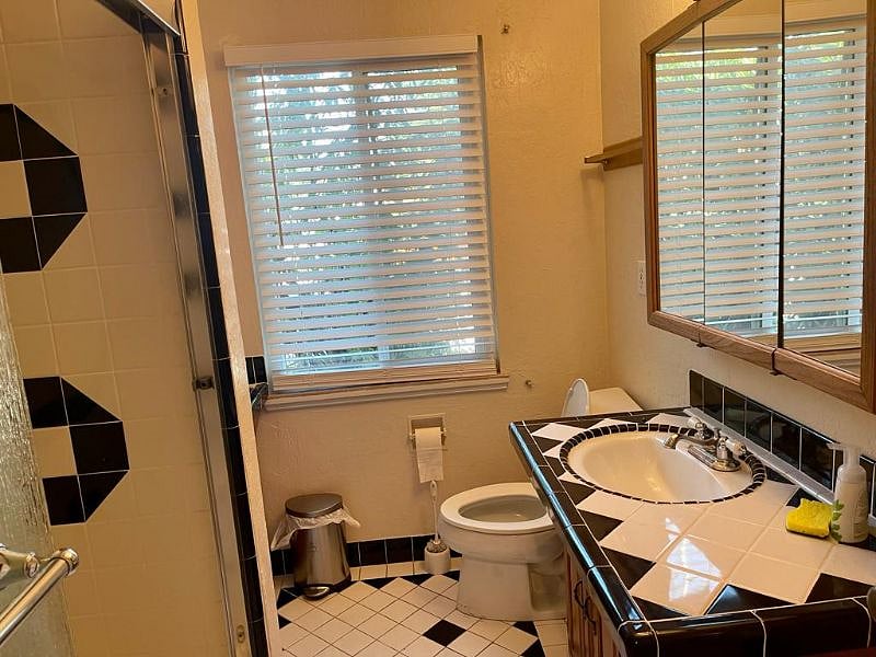 Furnished Finder property 582403_1 photo 25