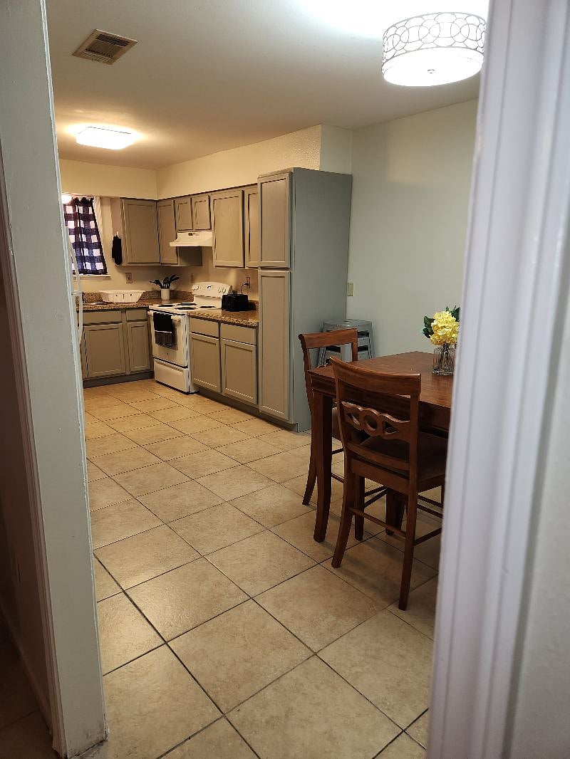 Furnished Finder property 582447_1 photo 5