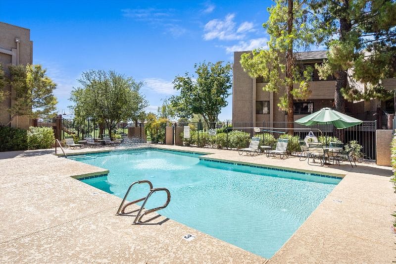 Furnished Finder property 582464_1 photo 31