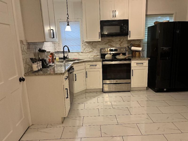Furnished Finder property 582493_1 photo 3