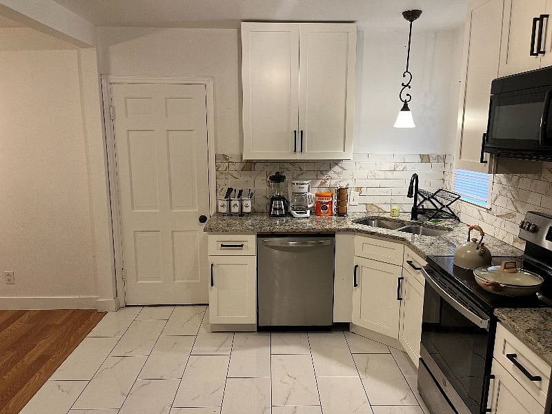 Furnished Finder property 582493_1 photo 11