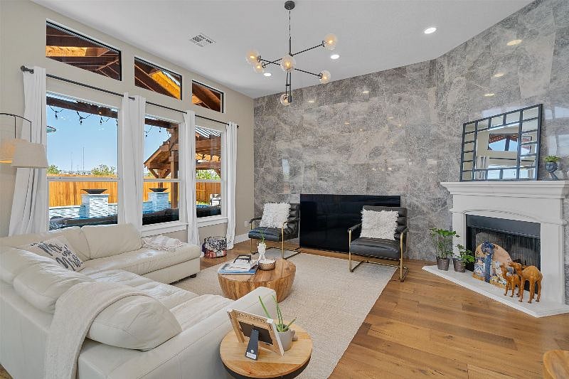 Furnished Finder property 582554_1 photo 11