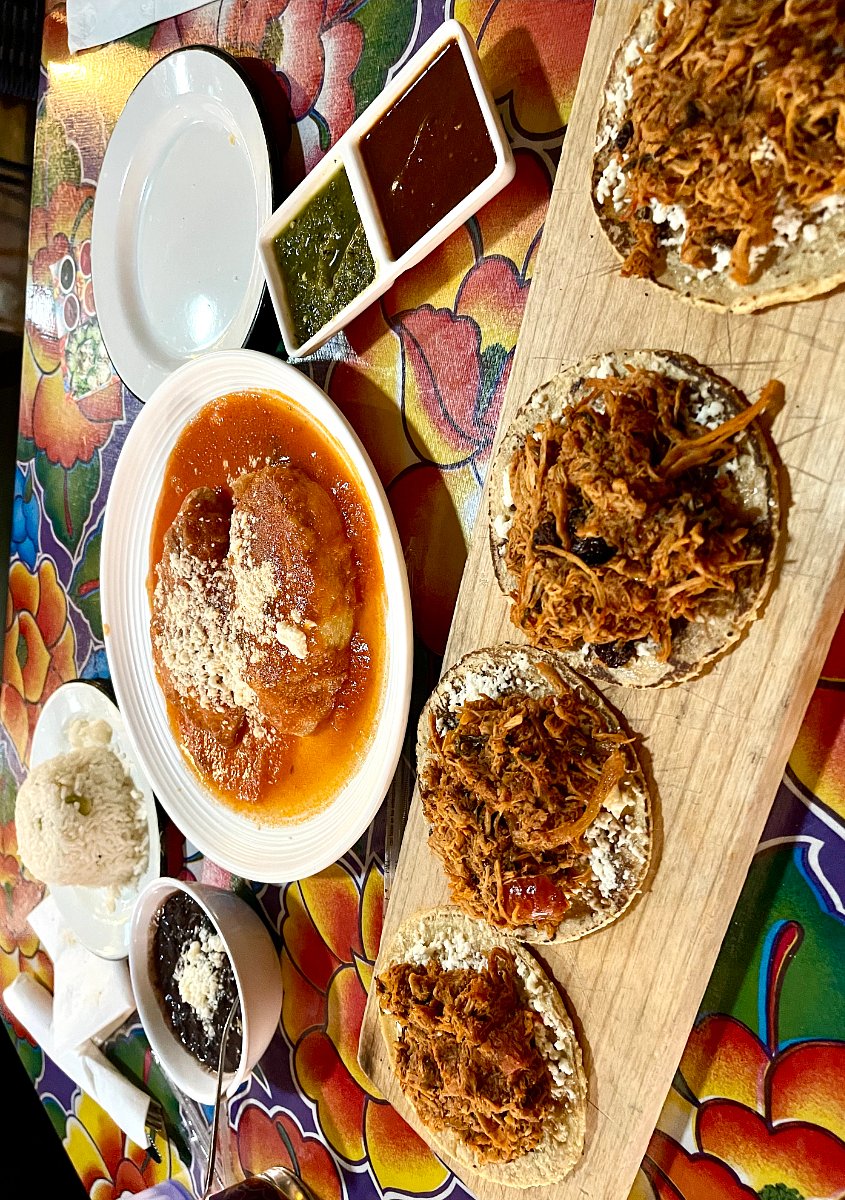 Guelaguetza Restaurante Mexican foodG