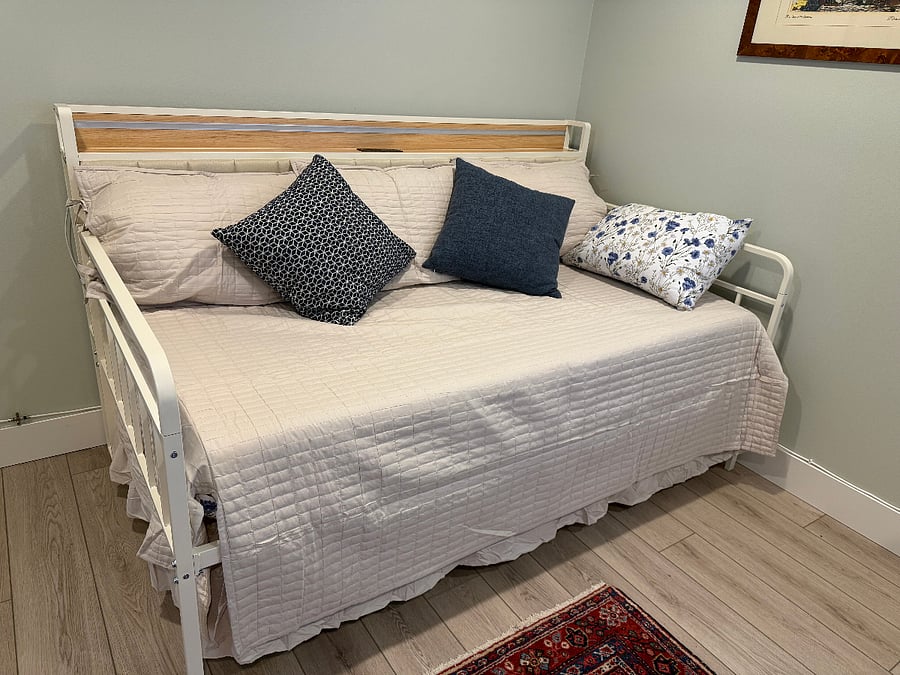 Daybed in Bedroom 2