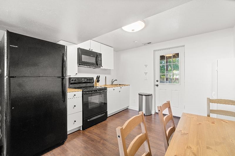 Furnished Finder property 582675_1 photo 3