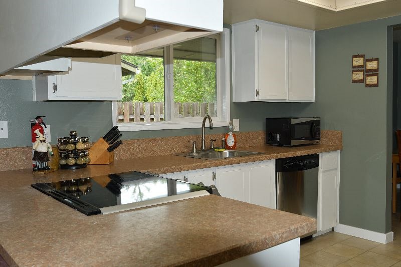 Furnished Finder property 582705_1 photo 17