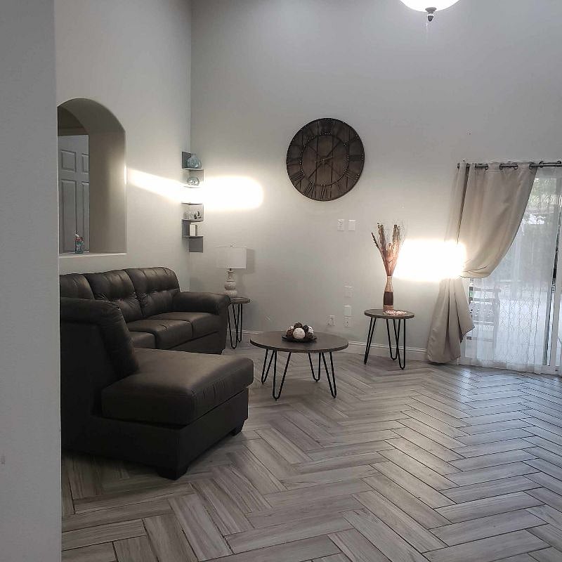 Furnished Finder property 582722_1 photo 3
