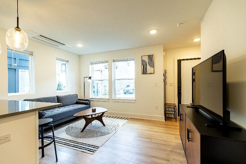 Furnished Finder property 582726_1 photo 3