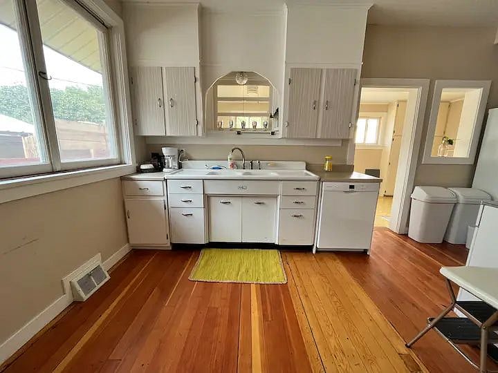 Furnished Finder property 582797_1 photo 12