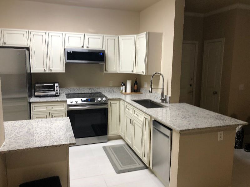 Furnished Finder property 582872_1 photo 9