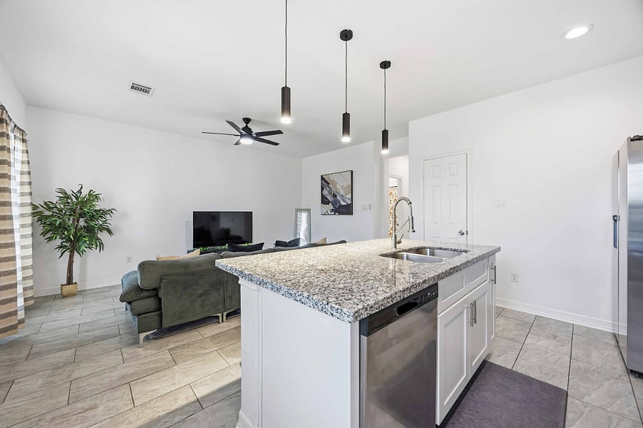 Furnished Finder property 582969_1 photo 4