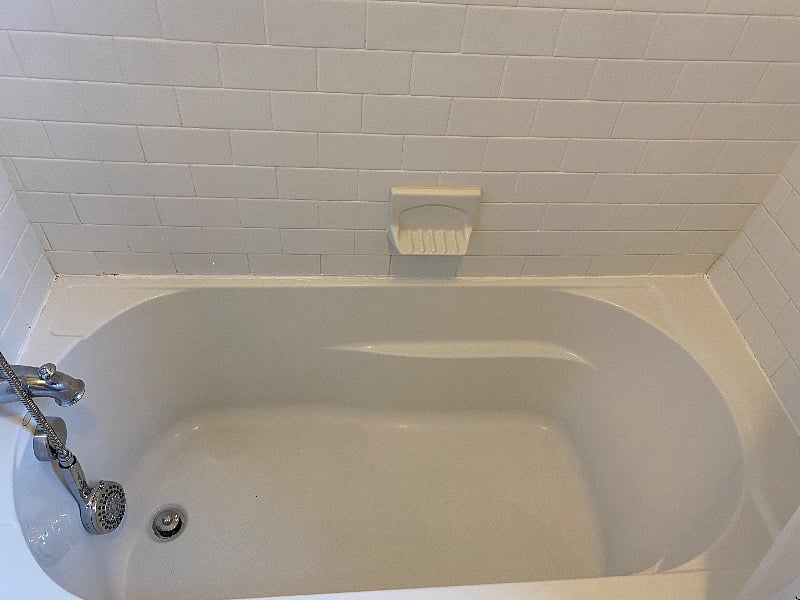 Deep Tub for comfortable baths