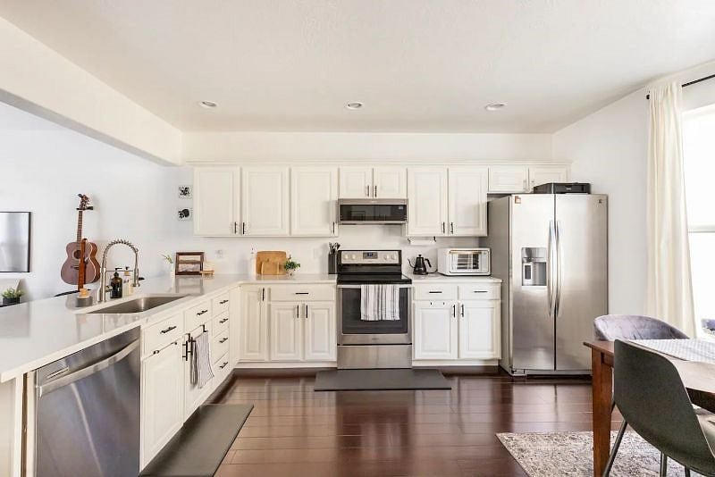 Furnished Finder property 583101_1 photo 5