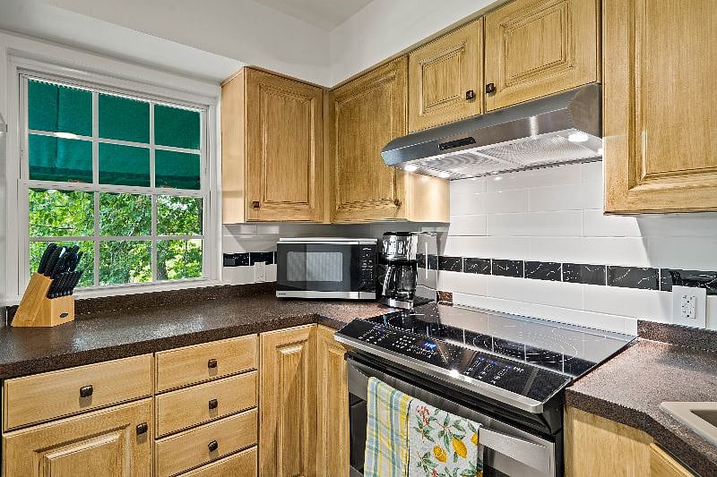 Furnished Finder property 583106_3 photo 8